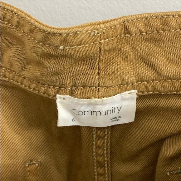 Aritzia Community Lynwood Shorts Size US6 - Picture 4 of 4